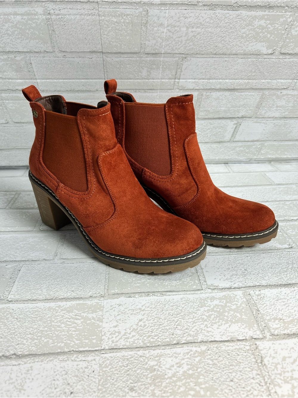 Corkys Rocky  Women's Suede Ankle Boots in Rust Size 11